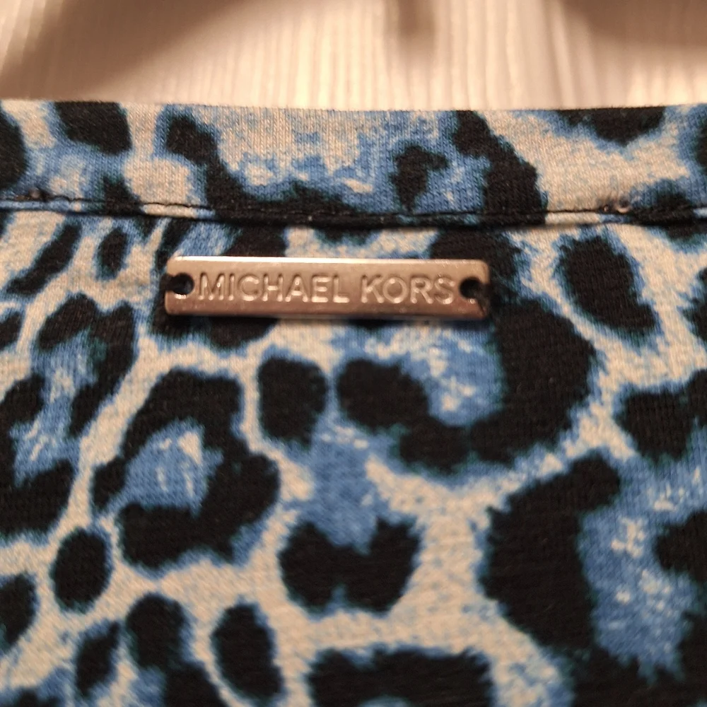 Like New Michael Kors Top~Blue Leopard Print Shirt~MK~Medium